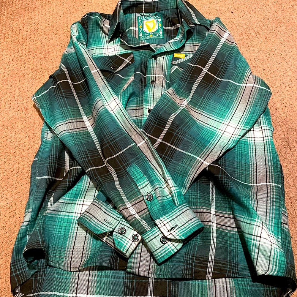 Dixxon “The Reilly” Flannel  Men’s L  worn once and in perfect shape